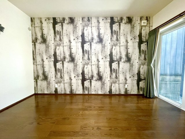 日進市藤枝町片平戸建の洋室|1階：約6.9帖