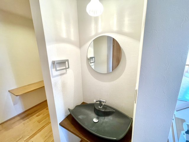 日進市藤枝町片平戸建の洗面所|２階洗面