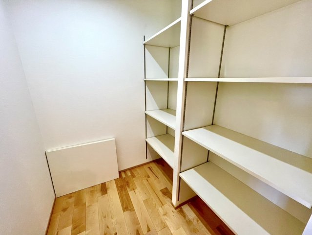 日進市藤枝町片平戸建のその他|納戸