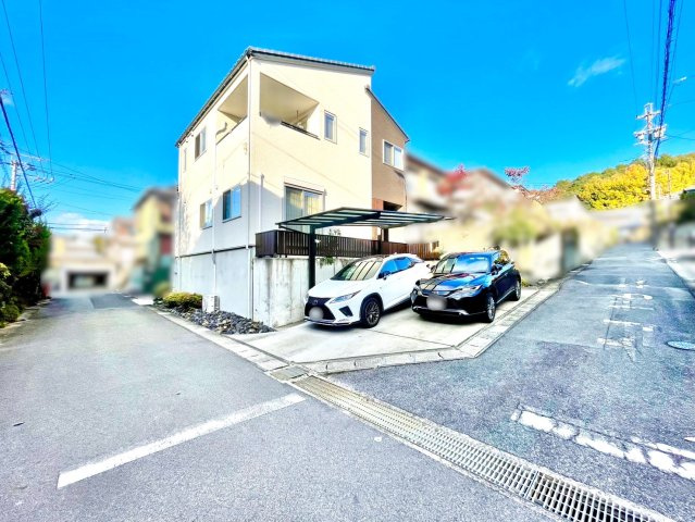 日進市藤枝町片平戸建の前面道路含む現地写真