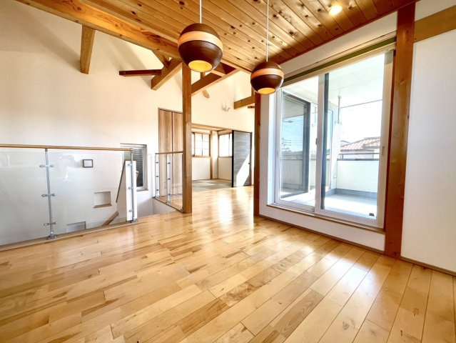 日進市藤枝町片平戸建の居間・リビング|LDK約17.7