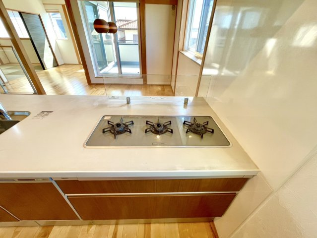 日進市藤枝町片平戸建のキッチン