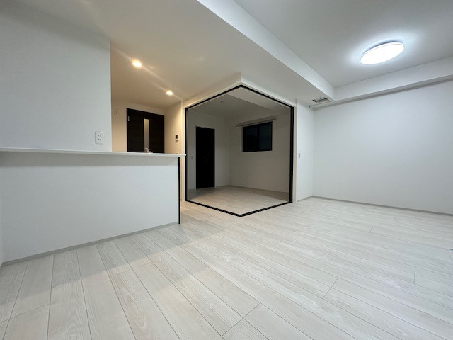 MAISON COULEUR UESHIOの居間・リビング