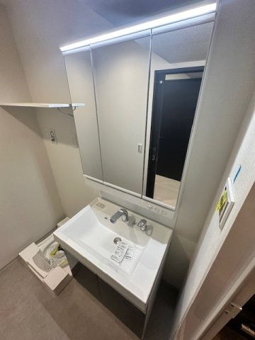 MAISON COULEUR UESHIOの洗面所