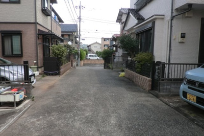 【前面道路含む現地写真】 | 羽村市栄町１丁目売地