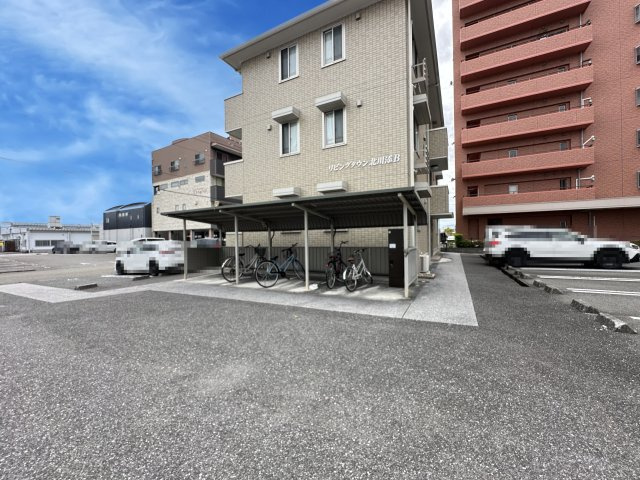 リビングタウン北川添 B棟のその他共用部分