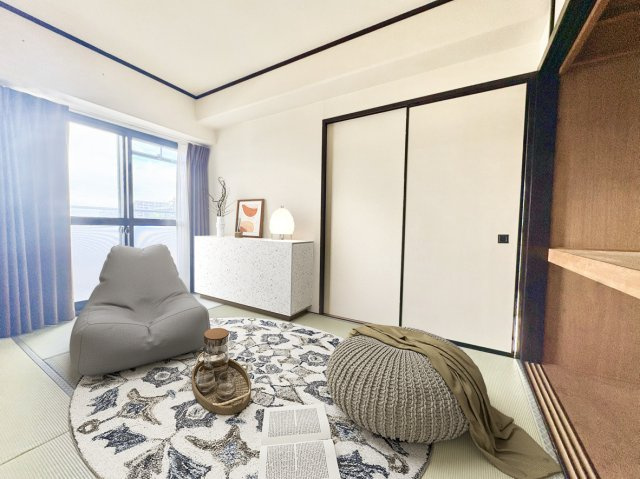 ライオンズマンション住吉南町のその他|約5.5帖の納戸です。
東向きバルコニーに面していますので、陽当り良好です！
※家具はCGにより取り込んだものです。