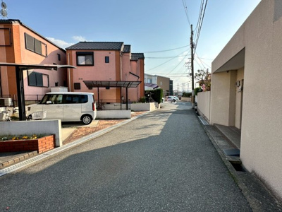 【前面道路含む現地写真】 | 神野町3丁　土地 | 前面道路幅員約5ｍあります