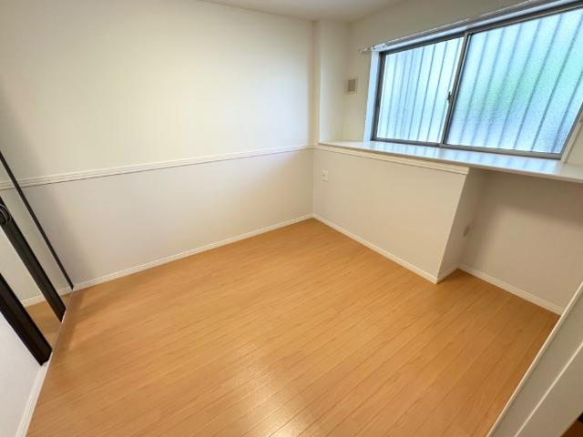 グランディール新栄町の内装|洋室