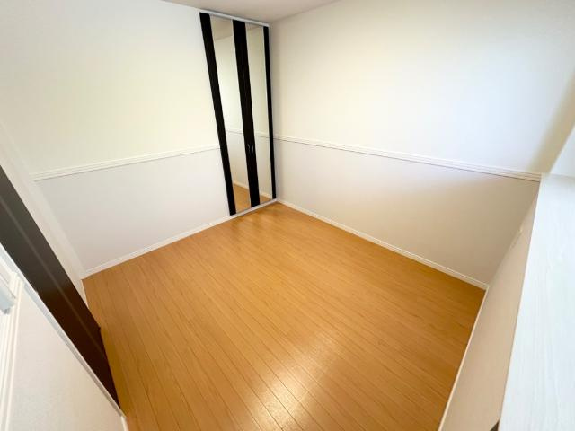 グランディール新栄町の内装|洋室