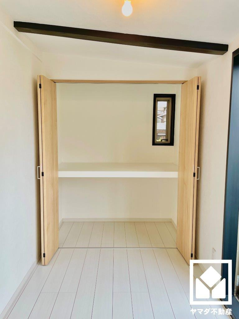 伏見区桃山紅雪町の収納