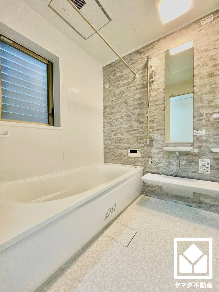 伏見区桃山紅雪町の浴室