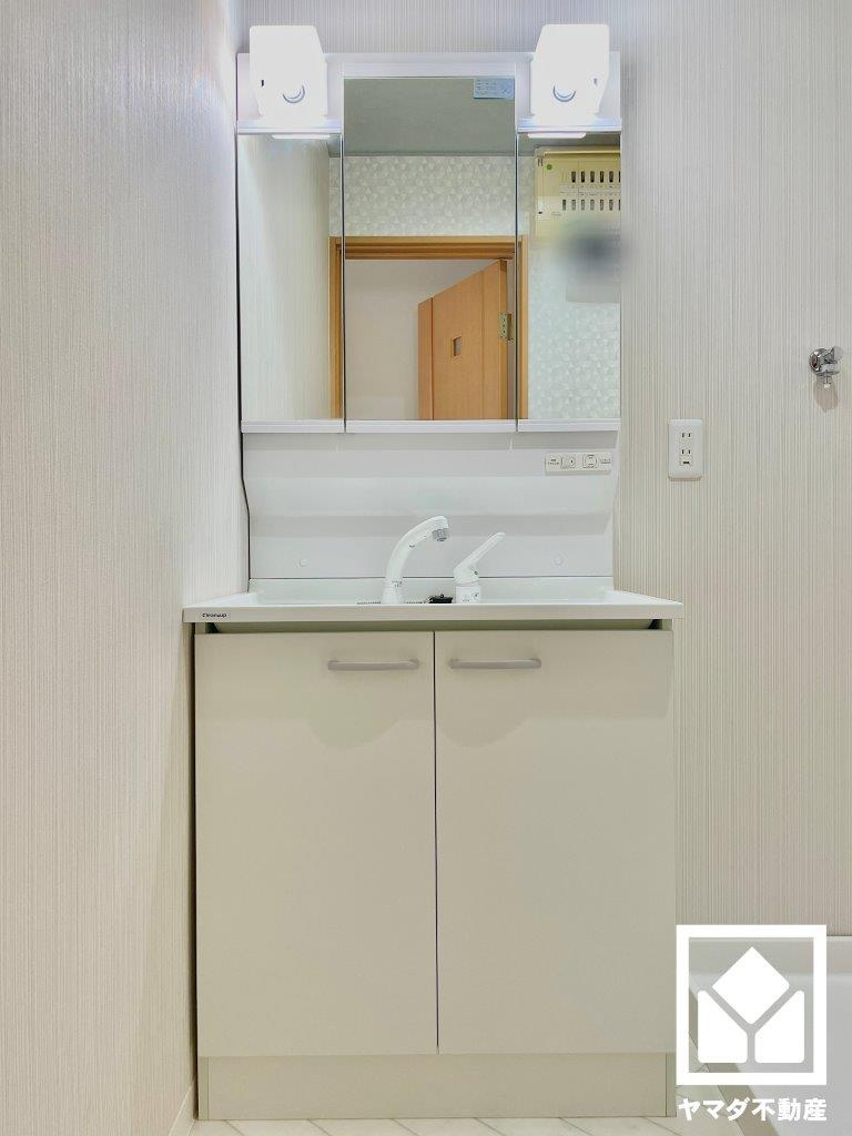 伏見区桃山紅雪町の独立洗面台