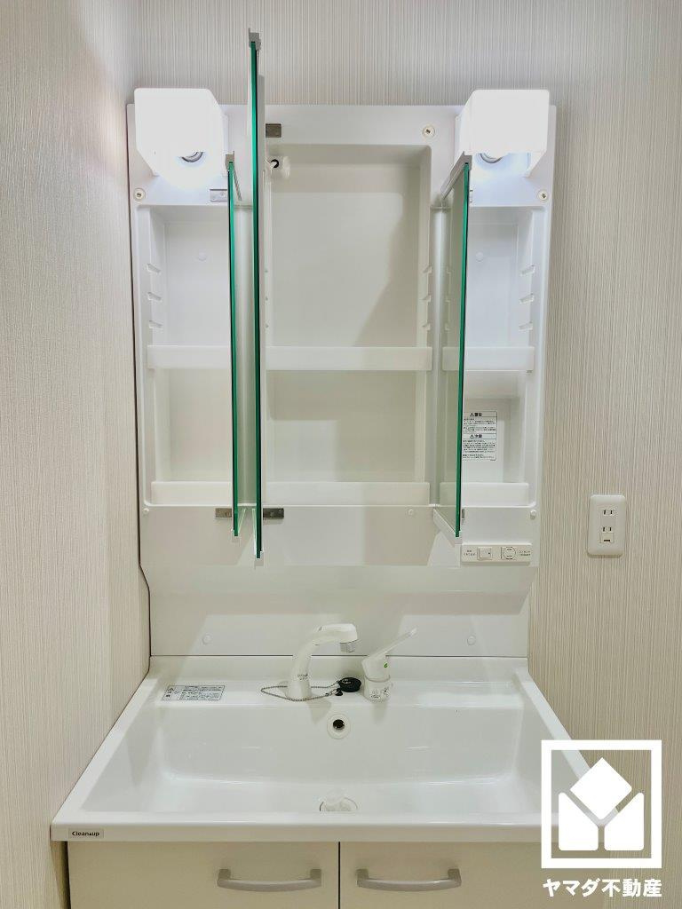 伏見区桃山紅雪町の洗面所