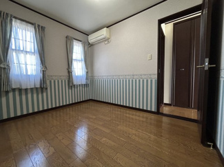 【洋室】 | 日の峰１丁目　中古戸建 | ２F書斎4.5帖・リモートワークにも適す