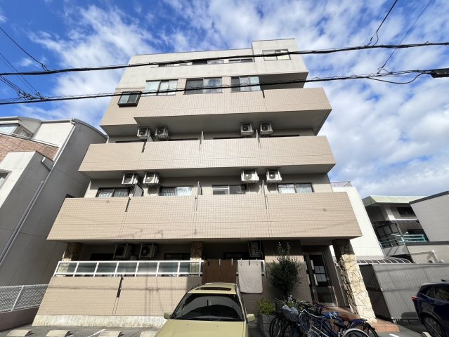アルカディアアベノの外観