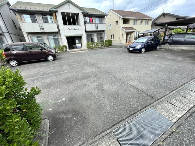 ミオ パラッツオの駐車場