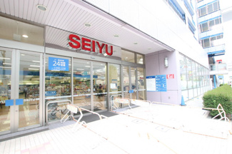 西友 福生店 650m