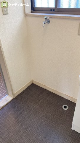 春日部市下蛭田　中古一戸建てのランドリースペース