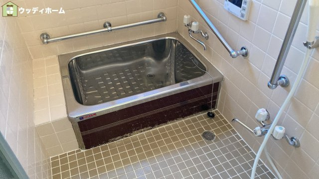 春日部市下蛭田　中古一戸建ての浴室
