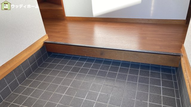 春日部市下蛭田　中古一戸建ての玄関