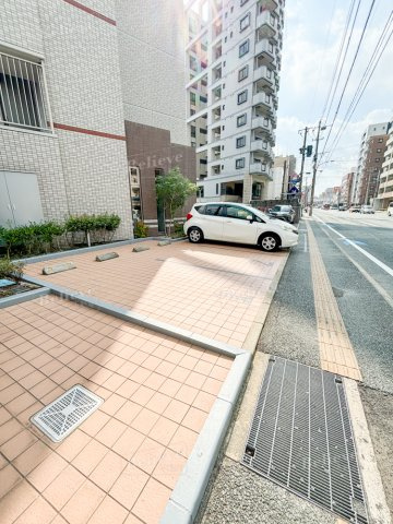 メゾンクラウン大手山の駐車場|駐車スペースもあります☆