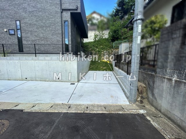 箕面市桜ケ丘５丁目　新築戸建の外観