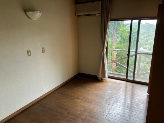 【洋室】 | リゾートパーク伊豆あたがわ　戸建