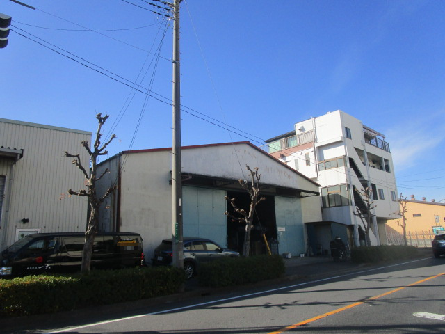 川口市弥平４丁目の倉庫の外観