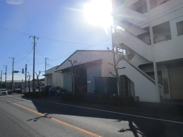 川口市弥平４丁目の倉庫の外観