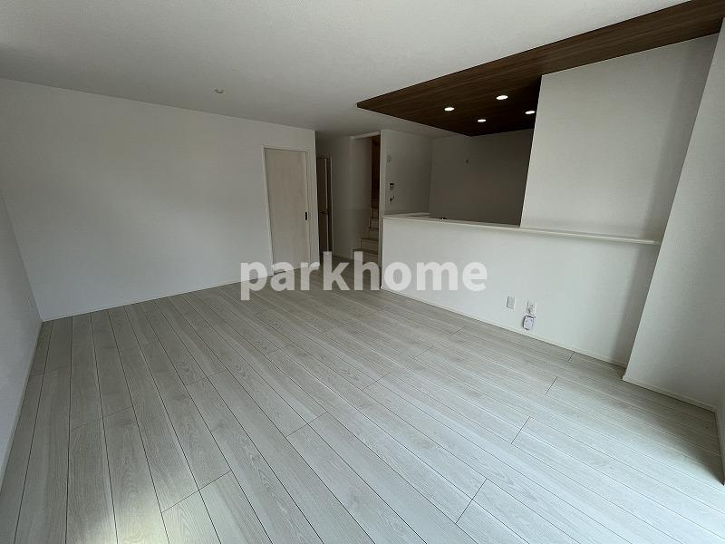 高知市大谷公園町 2期1棟1 新築戸建ての居間・リビング