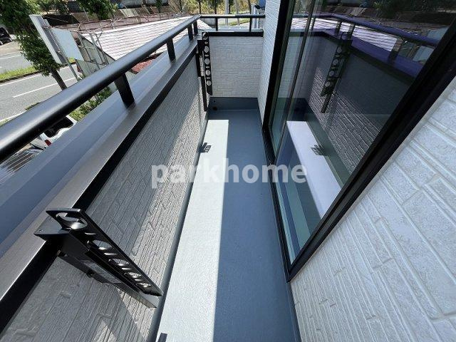 高知市大谷公園町 2期1棟1 新築戸建てのバルコニー