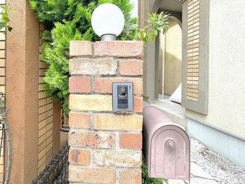 富士見市東みずほ台４丁目の中古一戸建の外観|◇門柱◇　
レンガ造りのお洒落な門柱です。