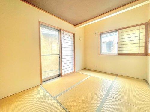 富士見市東みずほ台４丁目の中古一戸建の和室|1階6帖の和室は客間としてもご利用いただけます。