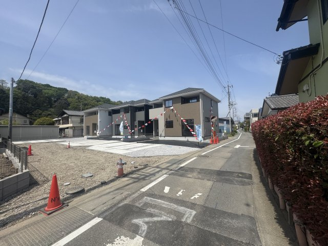 新築　高崎市寺尾町　2号棟の前面道路含む現地写真|現地写真　東側接道幅員約3.7ｍ