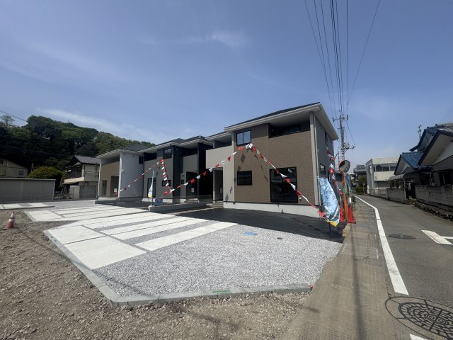 新築　高崎市寺尾町　3号棟の駐車場|現地写真　駐車スペースは並列3台分可能です！
