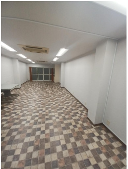 コマ・ビルの内装