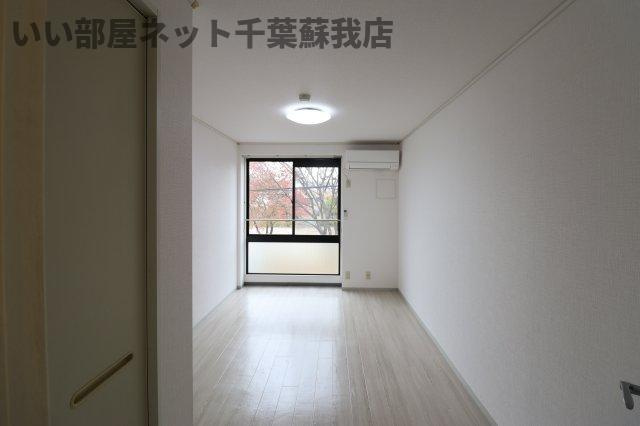 東亜ハーモニー蘇我の洋室|照明付き！