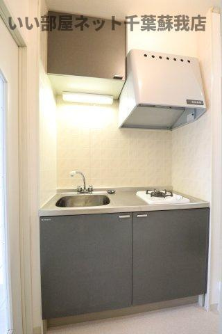 東亜ハーモニー蘇我のキッチン|1口コンロ付きで調理スペースもありますね！