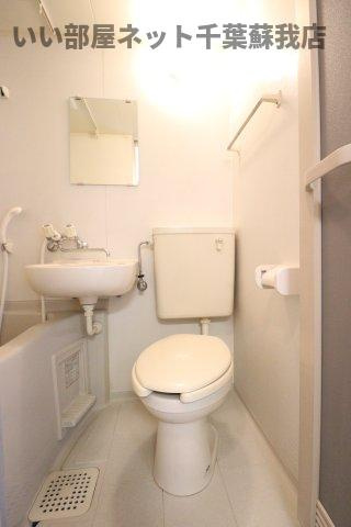 東亜ハーモニー蘇我のトイレ|バストイレ一緒なのでお掃除も簡単です！