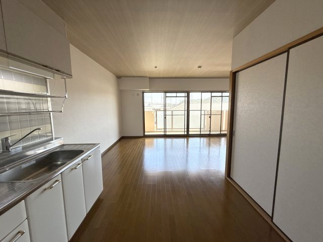 ヴィラプリマベーラの居間・リビング