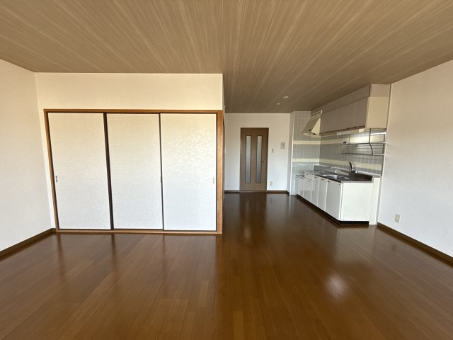 ヴィラプリマベーラの居間・リビング