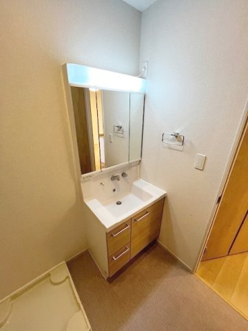 グランブルー八代　Ａの洗面所