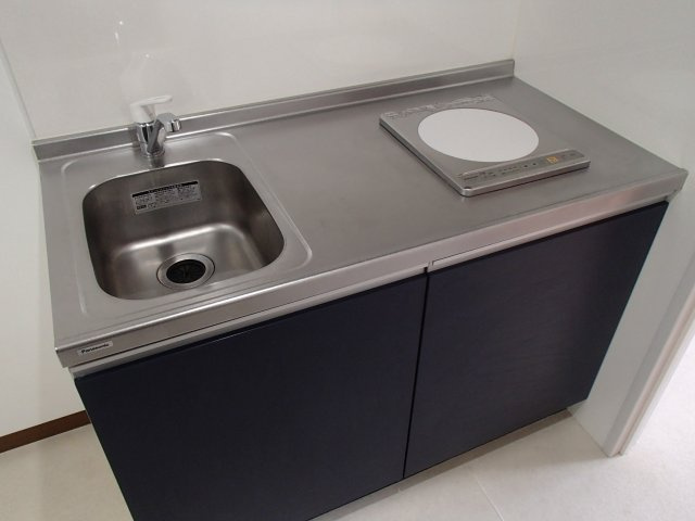 【キッチン】 | ヴェスタ菱屋西 | コンパクトなキッチンで掃除もラクラク