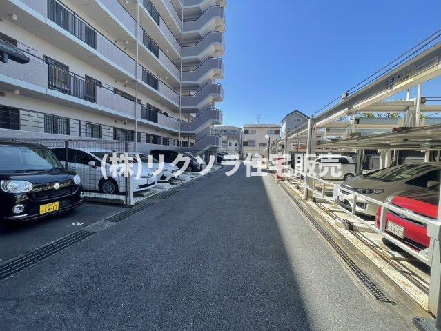 ステイツ枚方・長尾ヒルズの駐車場|■物件内覧・資金計画相談・住宅ローン相談、リフォーム相談、お問合せ受付中■
※当日・翌日のご内覧、ご相談はお電話でのお問合せがスムーズです！