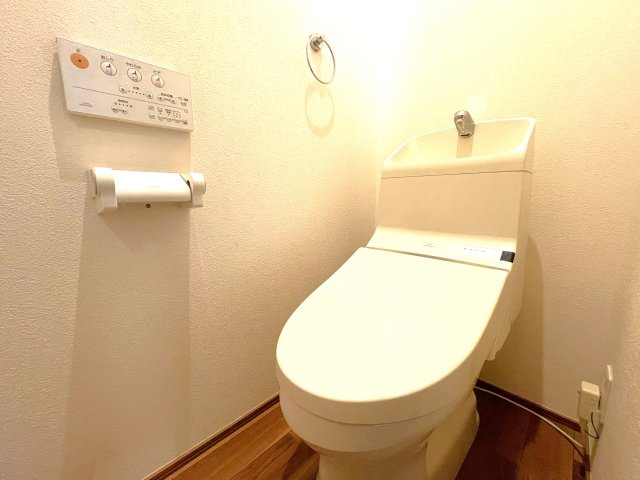 熊谷市美土里町　中古戸建のトイレ