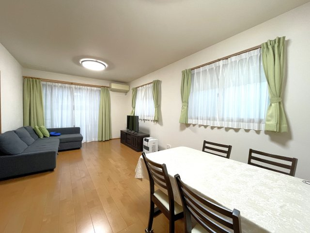 熊谷市美土里町　中古戸建の居間・リビング