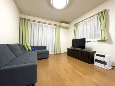 【居間・リビング】 | 熊谷市美土里町　中古戸建