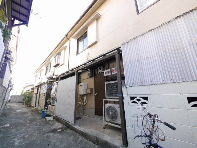 東灘区本山北町4丁目5-31テラスの外観