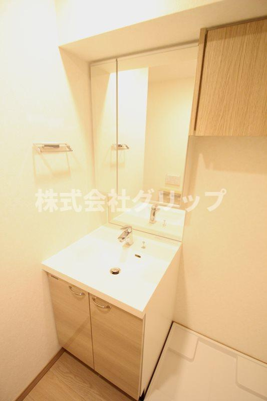 ルーブル横濱南太田の独立洗面台